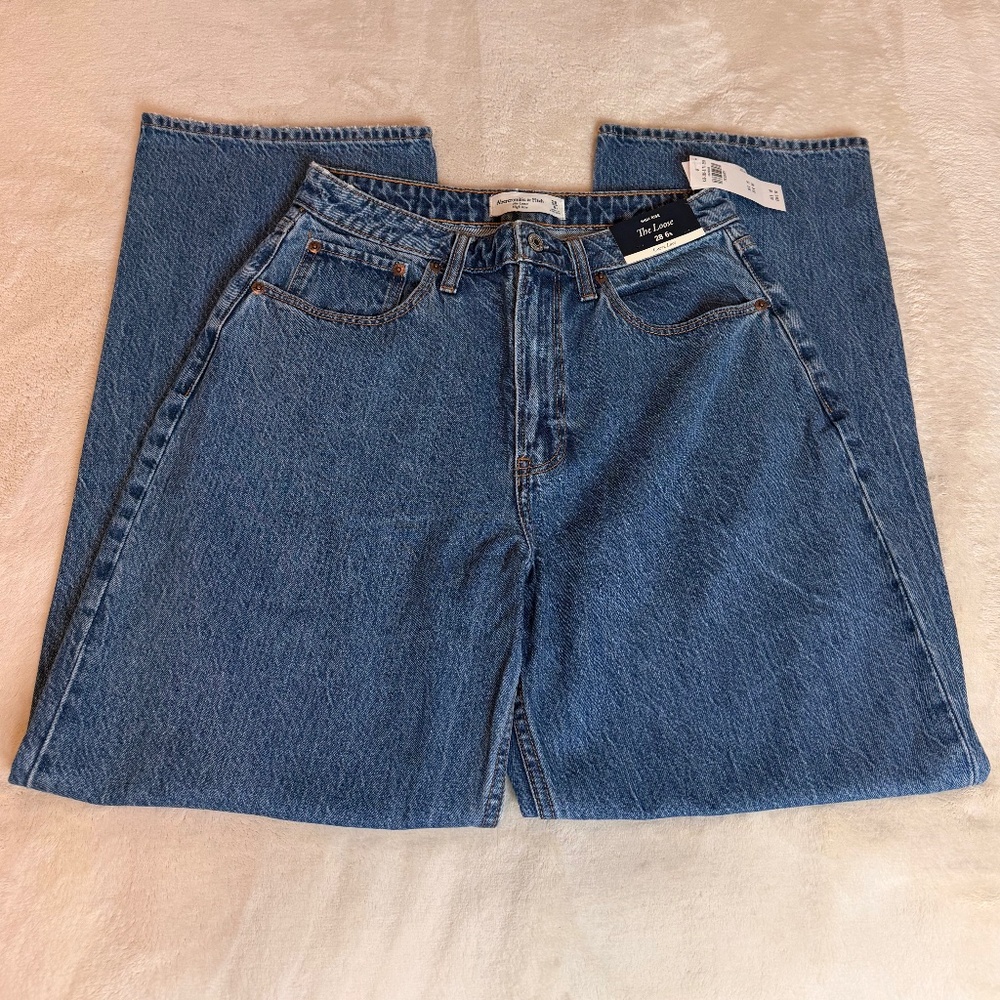 Abercrombie & Fitch NWT Curve Love High Rise Loose Jeans